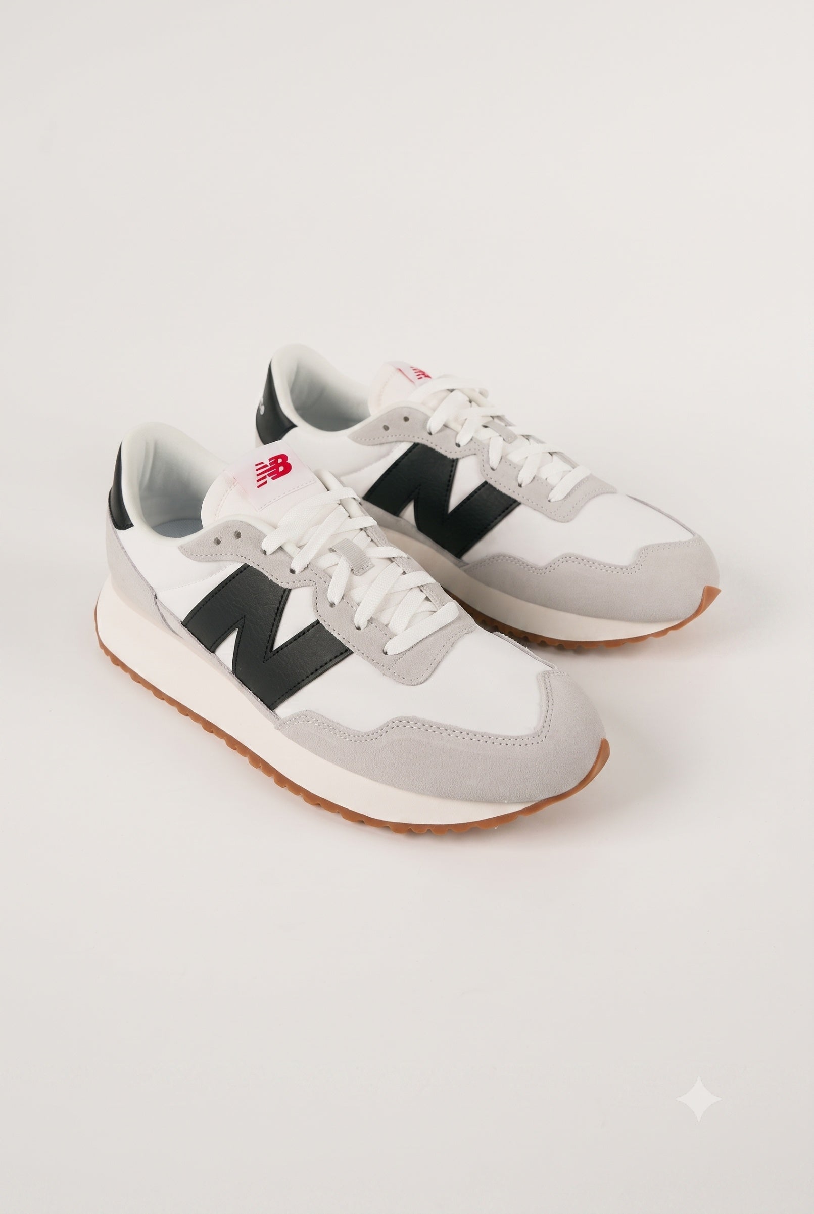 New Balance 237 "White Grey Black" – Ретро Хэв Маяг, Орчин Үеийн Төгс Зохицол
